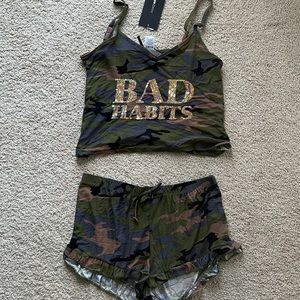 ❤️☑️NWT Bad Habits Camouflage PJ Short Set M